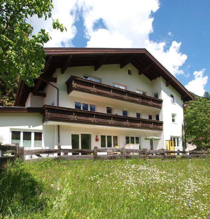 Ferienwohnung Mondial Neustift im Stubaital Exterior photo